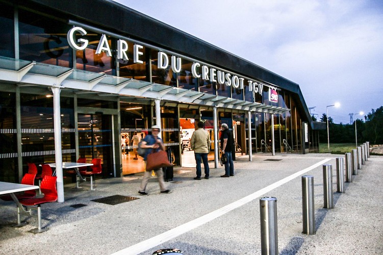 Gare TGV départ de la randonnée