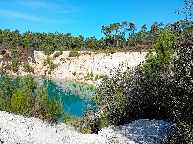 Sentier de randonnée des carrières de Guizengeard_Guizengeard