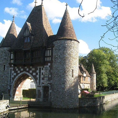 Château de la Pommeraye (entrée)
