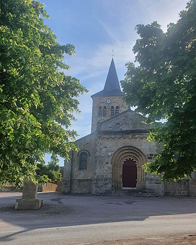 Eglise Saint-Martin, Bizeneuille
