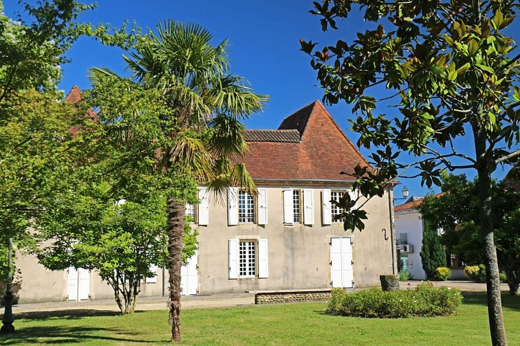 Château Hiton - Garlin - credit photo guide bearn pyrenees
