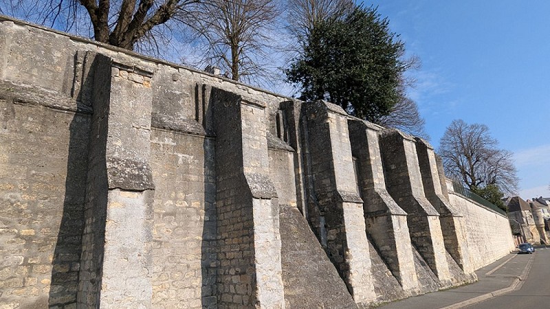 Rempart de l'abbaye Saint-Jean