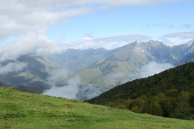 La vue sur le Bergout et le Col d'Iseye