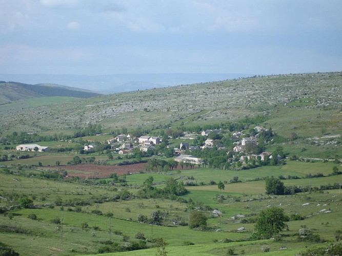 village de Nivoliers