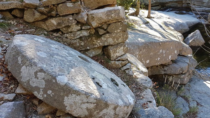 Meule du moulin à châtaigne