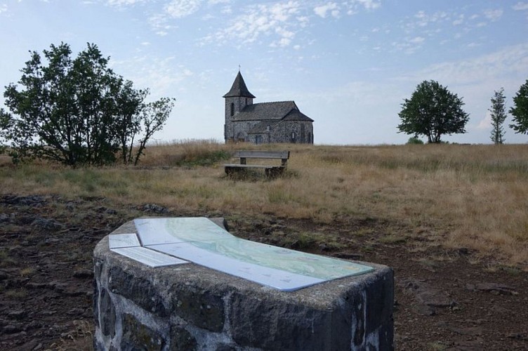 La mesa basalatique de Ronesque