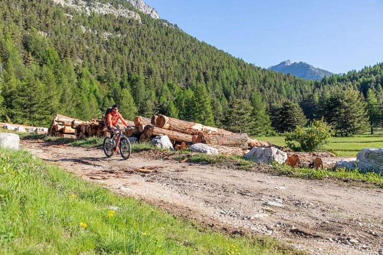 Traversée du Pays des Ecrins en VTT en 2 jours
