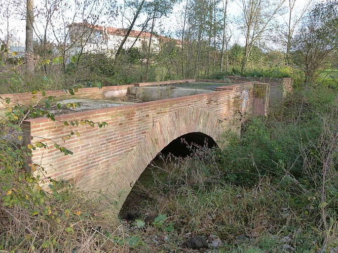 Pont Peyrin - L'Isle-Jourdain