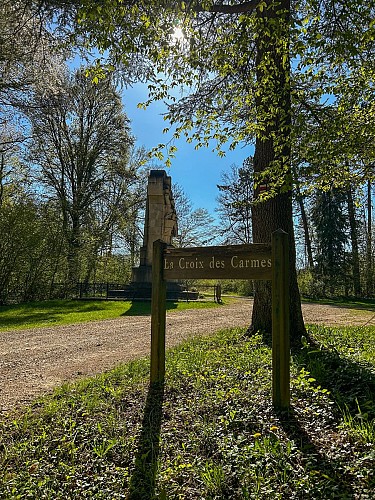 Au Bois-le-Prêtre – Circuit de la Croix des Carmes
