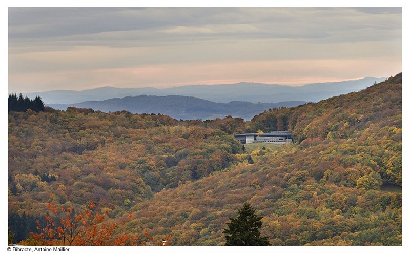 Vue sur le musée depuis Glux en Glenne