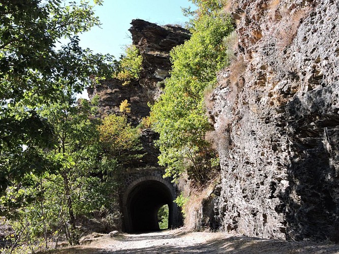 Tunnel ancienne voie ferrée