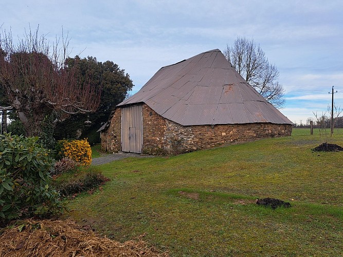 Grange ovalaire - Moulin de la papeterie - Beyssanec © JL OT TDC (2)