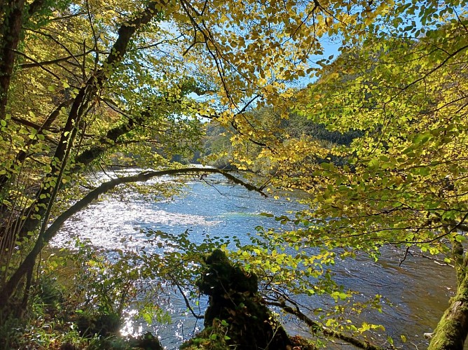 Le Circuit de la Vézère - Vigeois © A.Blanchet - Office de tourisme terres de corrèze (1)