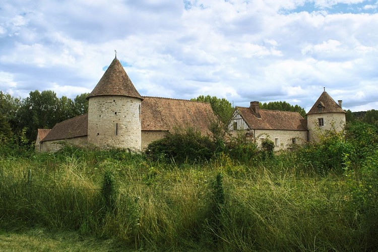 ferme fortifié la croix st leufroy
