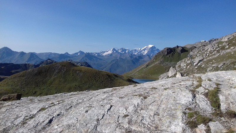 Arc 1950/2000 towards the Lake Trail