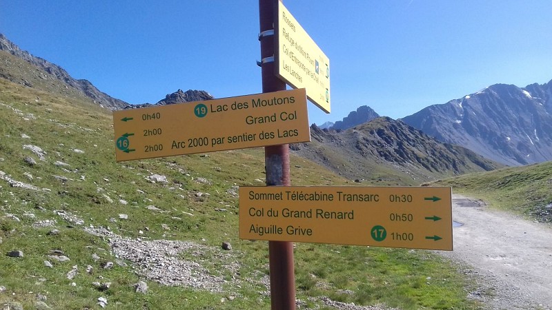 Arc 1950/2000 towards the Lake Trail