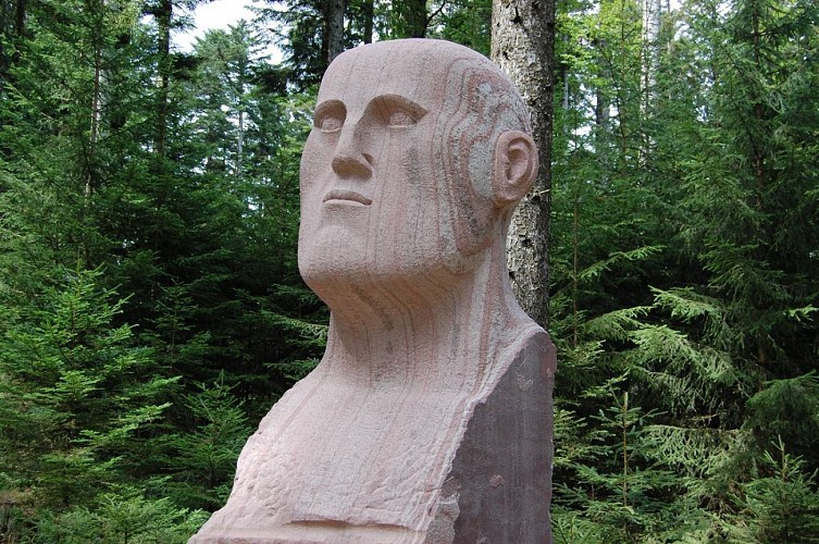 Circuit rando B13 : Le sentier de sculptures - Roche solaire 3