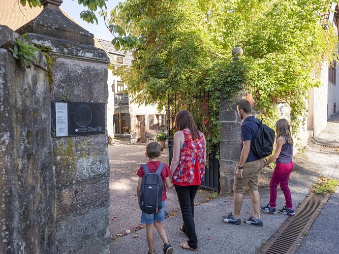 Treasure hunt: The adventures of Rose and Louis in Waldersbach