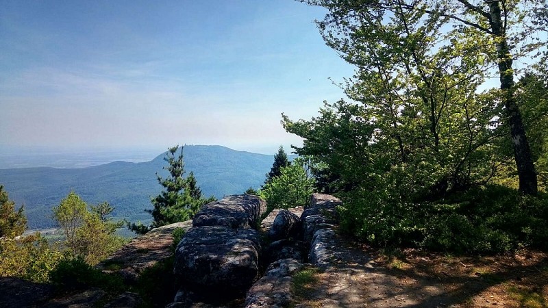 Hiking trail CDF08: The three rocks