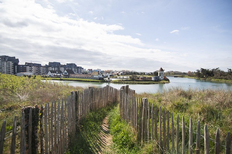 Courseulles-sur-Mer, entre Histoire et marais