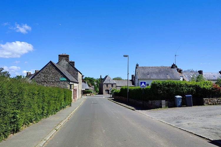 Vers le centre du bourg | Lanvellec