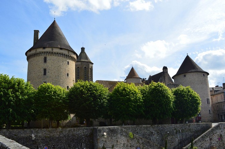 cite-medievale-bourganeuf.JPG_2