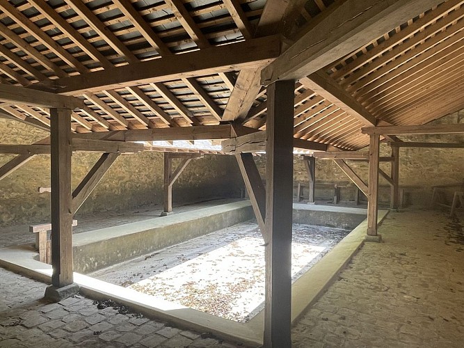 Laverie de Choisiel du Xème siècle, à l'est du chateau de Breteuil