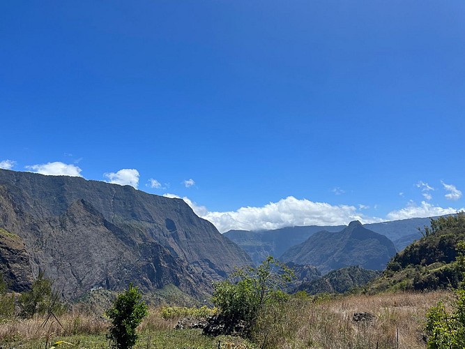 De Roche Plate Ã  La Nouvelle, par Trois Roches