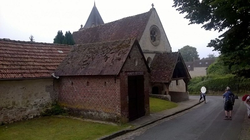 Ronquerolles - L'Eglise et la Pompe à Incendie