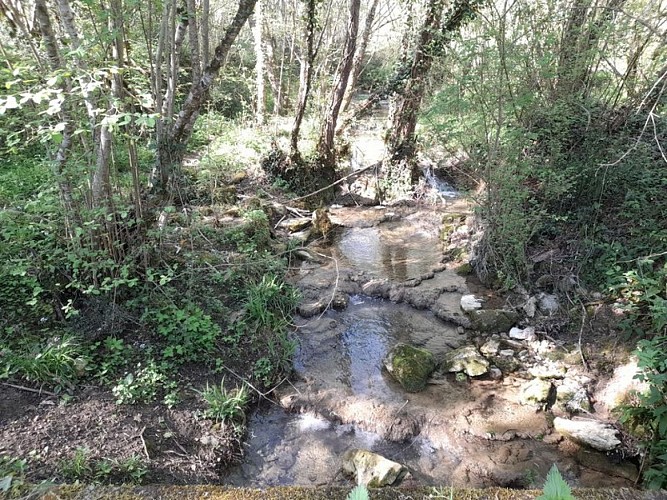 Boussan "Sentier des 3 châteaux"