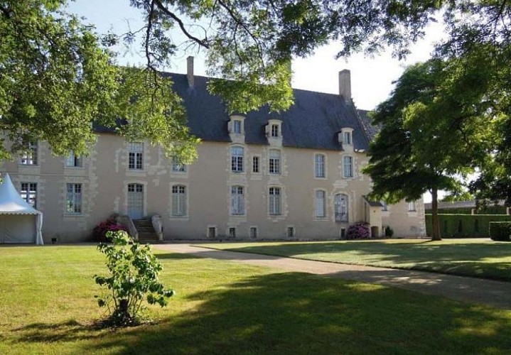 Chateau-de-Sanzay-Gorse-Saint-Martin-de-Sanzay