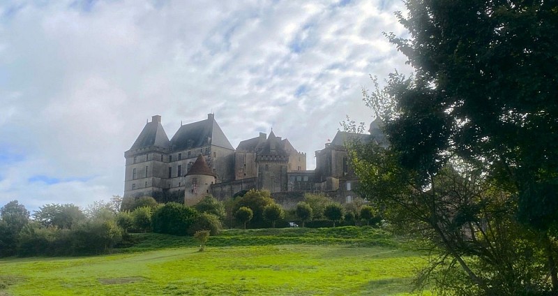 VERGT-DE-BIRON-Boucle du Chateau-Chateau