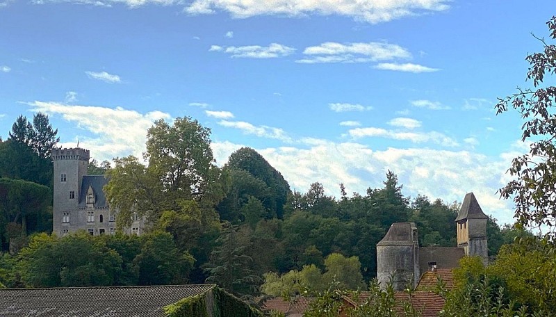 PRATS-DU-PERIGORD-Boucle des Mines-Chateau-Eglise