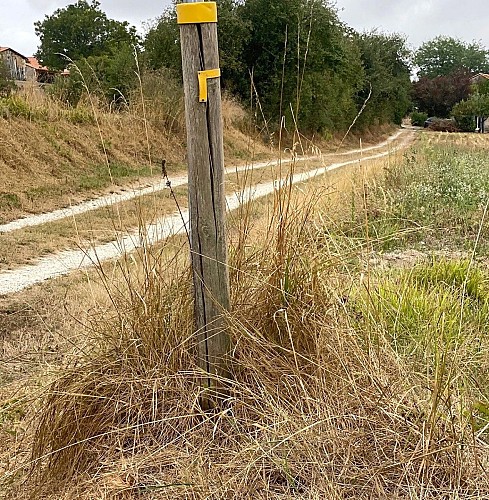 PONTEYRAUD-boucle du Bois de Jalineau-Chemin-Poteau