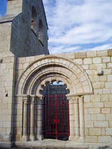 portail de la chapelle de mouliets