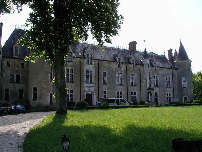 Château de Chaceney facade 10