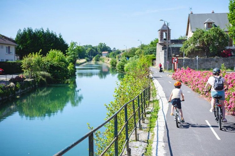 la meuse a velo a mouzon