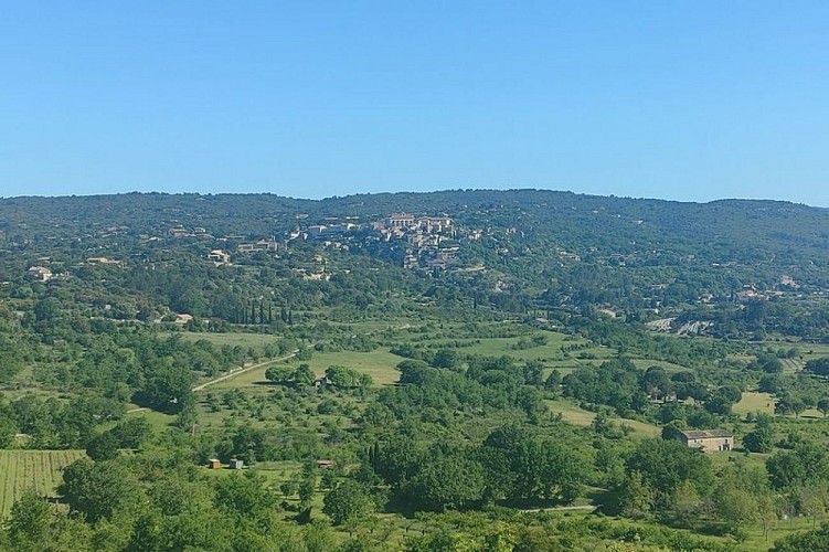 Le village depuis le col de Gordes