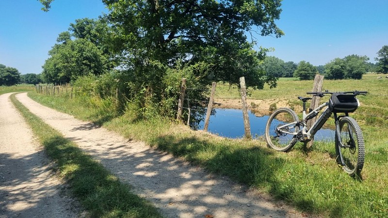 Circuit VTT-VTC n°13 (rouge) - Les chemins de St Jean