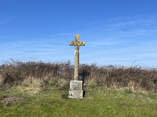 Balades Vertes,Mary : Croix du Montceau