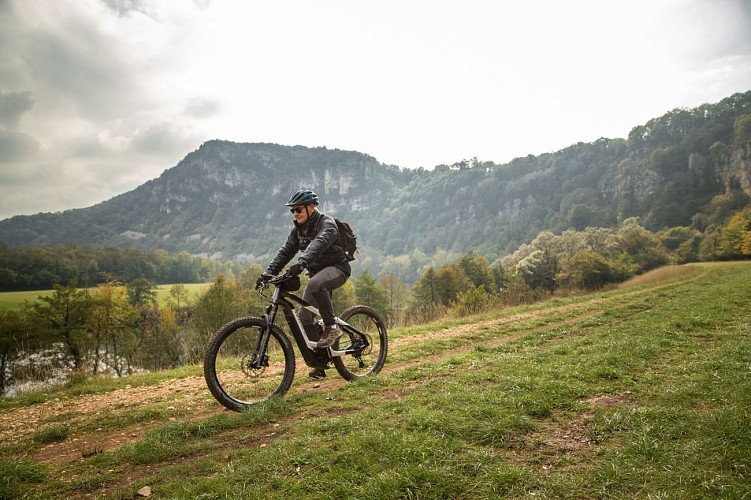 Circuit VTT n°27 (rouge) - Piste des Dinosaures - Falaise de Bérranger_Cize