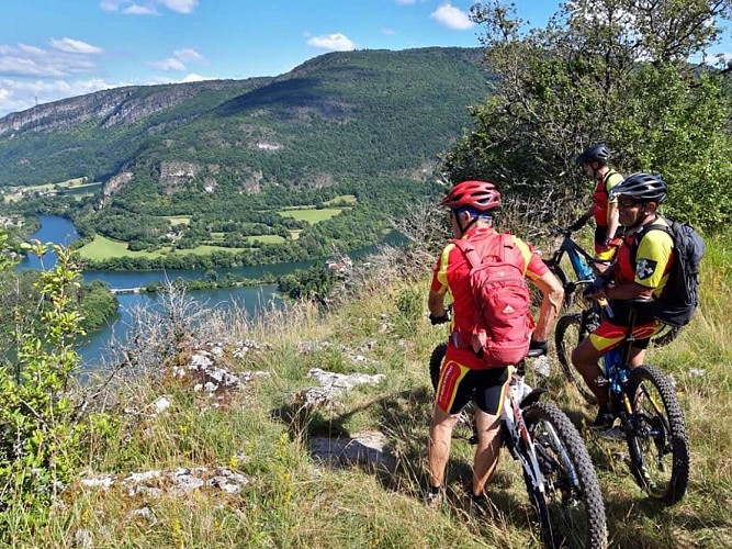 Circuit VTT n°30 (noir) - Monts de Corveissiat - Belvédères d'Echazeaux