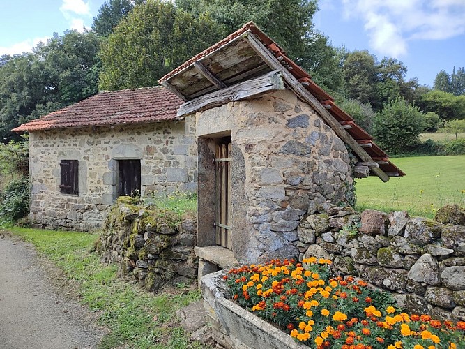 GRPMBL - Petits patrimoines - Villavaleix - Sainte-Anne-Saint-Priest (c) Pays Monts et Barrages copie