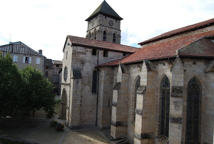 Collégiale d'Eymoutiers (c)Pays-Monts et Barrages-Philippe Radonnet copie