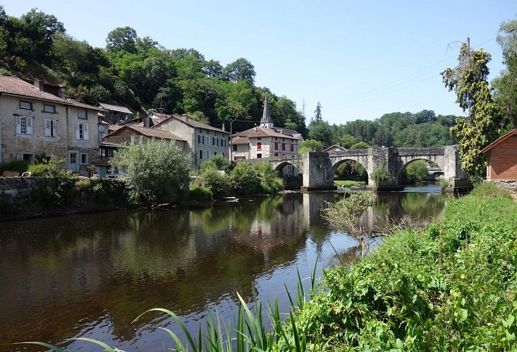 Vieux pont - Quartier de Noblat - Saint-Léonard-de-Noblat (c)Pays Monts et Barrages
