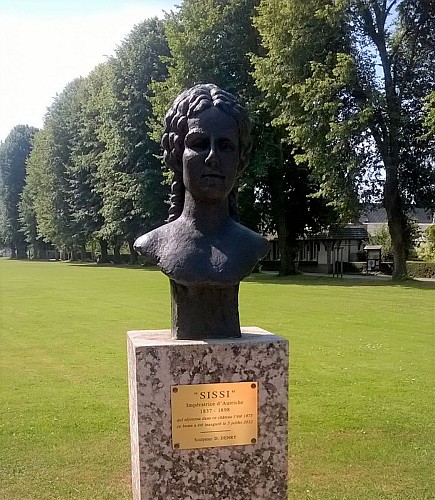 Sassetot le Mauconduit - Buste de Sissi