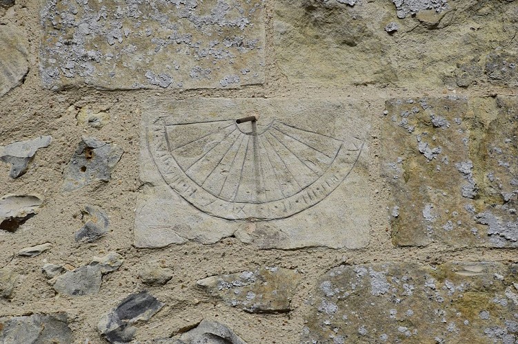 Cadran solaire de l'église La Chapelle Hareng
