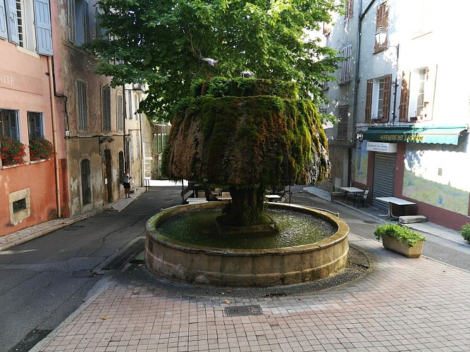 Fontaines, lavoirs et cascades de Barjols