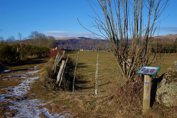 La Butte de Monjou à Jou Sous Monjou