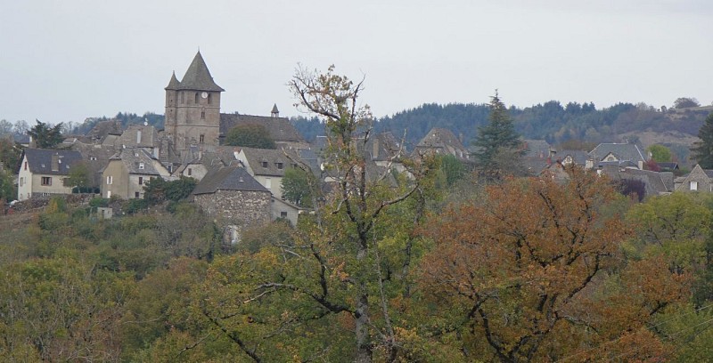 Le Château de Messilhac à Cros de Ronesque